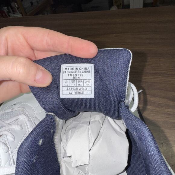 C Avia Men's shoes Avi-Verge - White/True Navy Sneakers Size 12X Wide Shoe - Picture 6 of 8